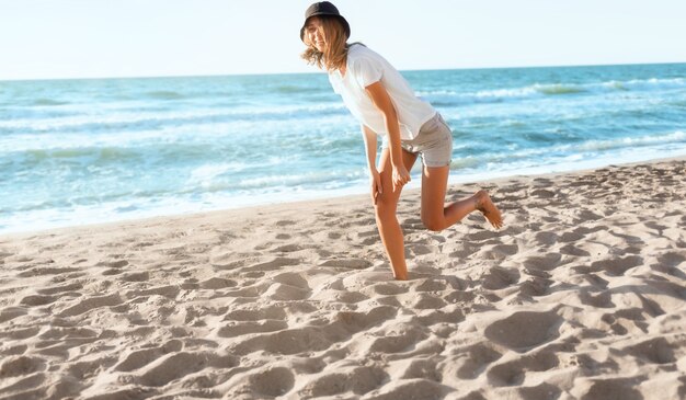 Youtube Funny Girl On Beach